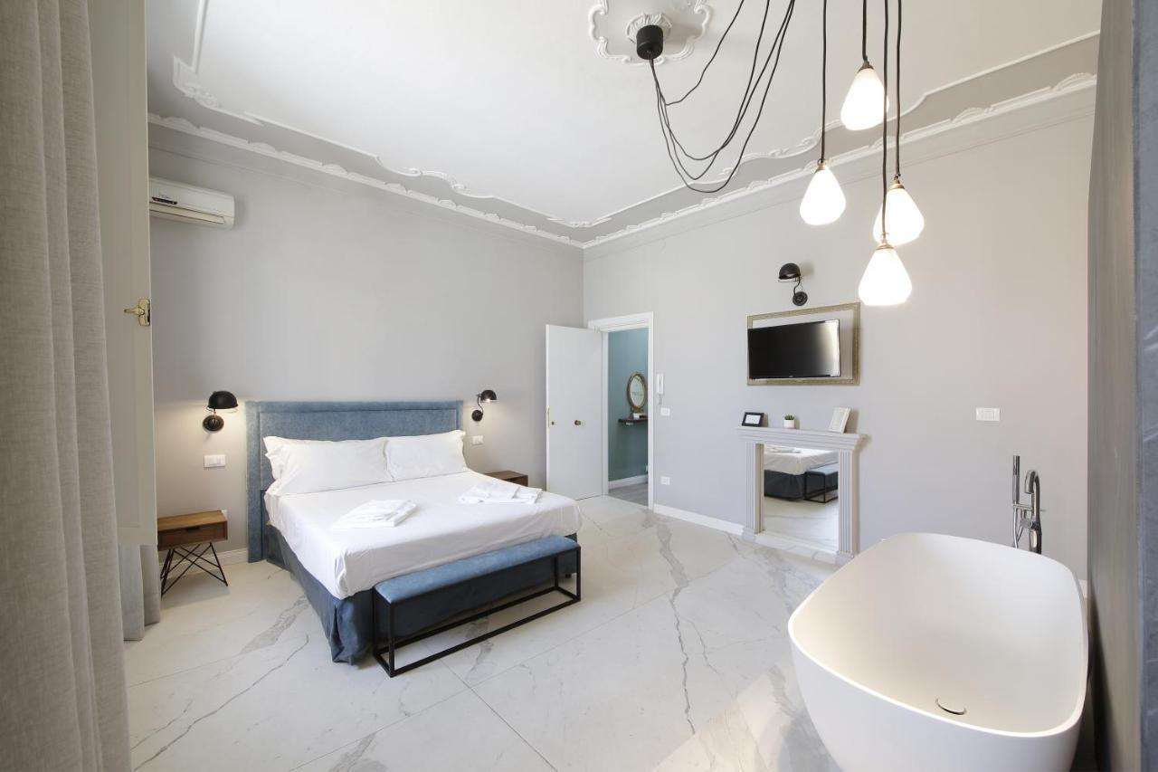 Le Bain Suite - Accanto Al Mare Vicinissima A Ortigia E Al Teatro Сиракуза Екстериор снимка